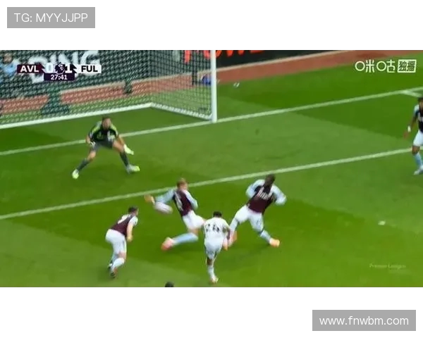 英超官方解释霍伊伦手球未判点球：因距离射门过近难以控制手部位置